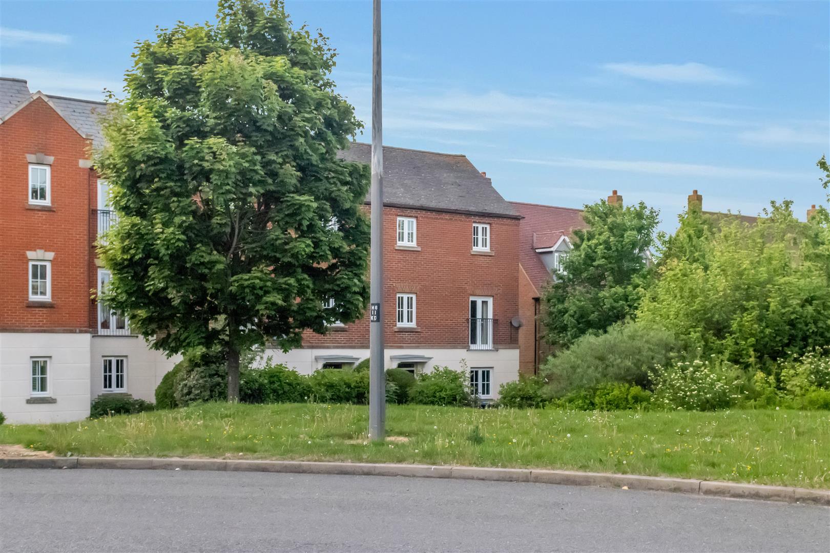 Harlow Crescent, Oxley Park, Milton Keynes
